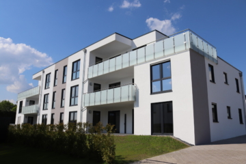 Moderne 2-Zimmer-Wohnung mit Südbalkon, hochwertiger Ausstattung und idealer Raumaufteilung, 32105 Bad Salzuflen, Etagenwohnung