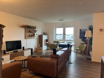 Lichtdurchflutetes Penthouse mit sonniger Dachterrasse, 32105 Bad Salzuflen, Penthousewohnung