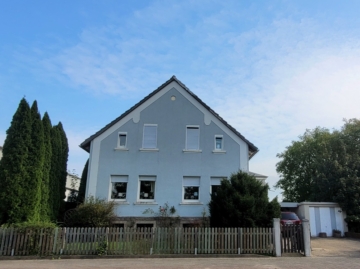 Großes Einfamilienhaus mit traumhaftem Garten, 32791 Lage, Einfamilienhaus